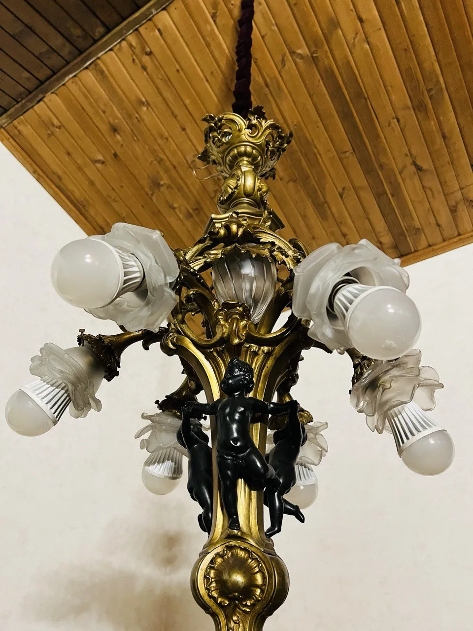 Sculpted bronze chandelier, F…
